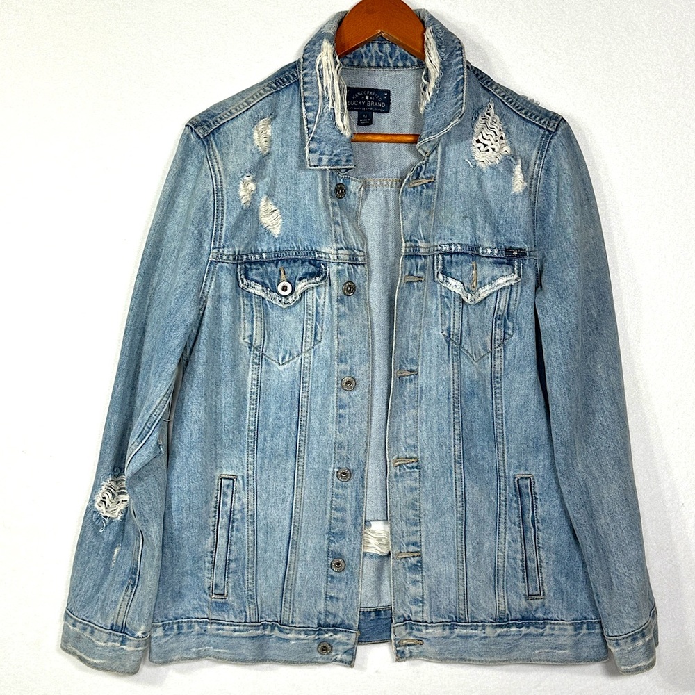 Lucky Brand The Boyfriend Trucker Distressed Jean Jacket | Medium | Light Wash